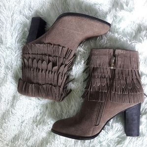 New catherine malandrino fringe stacked heel